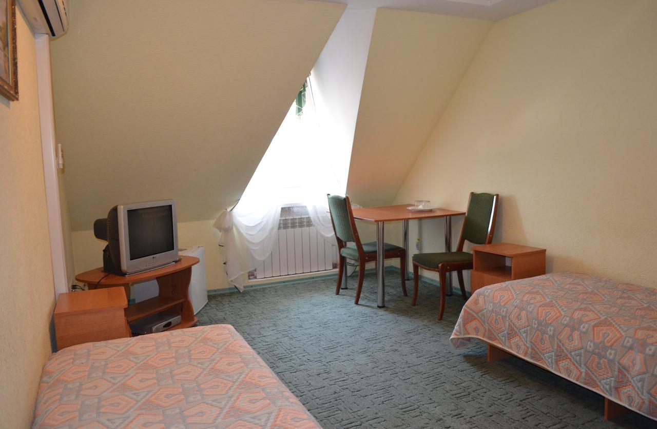 Kozatska Zastava Motel Kropyvnyc'kyj Esterno foto