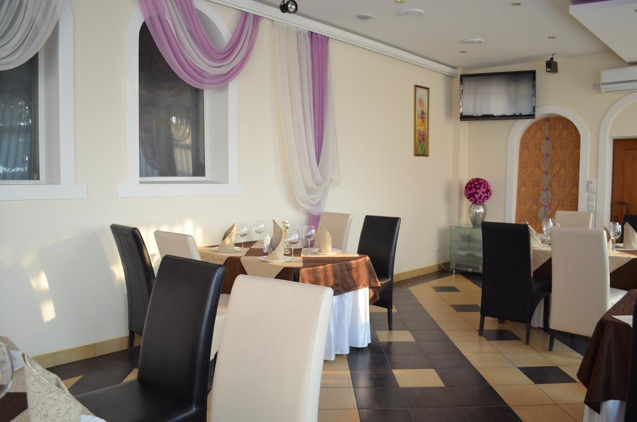 Kozatska Zastava Motel Kropyvnyc'kyj Esterno foto
