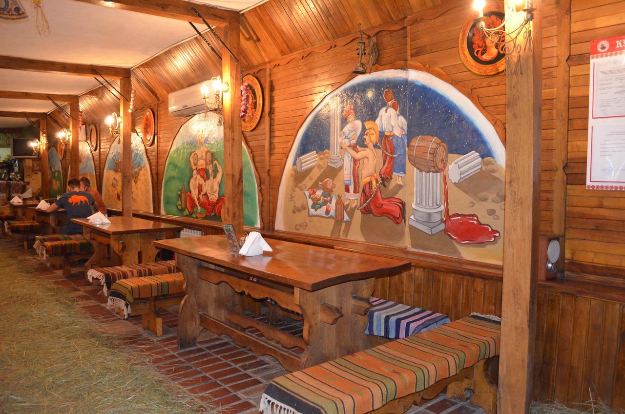 Kozatska Zastava Motel Kropyvnyc'kyj Esterno foto